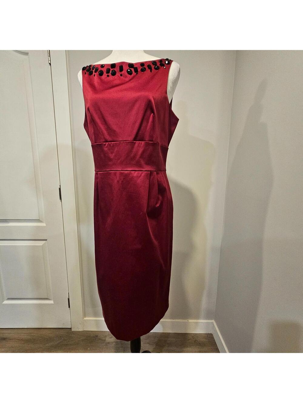 Vintage Cassis Red Jewel Neck Sheath Dress Size 10 Holiday Party Cocktail Midi